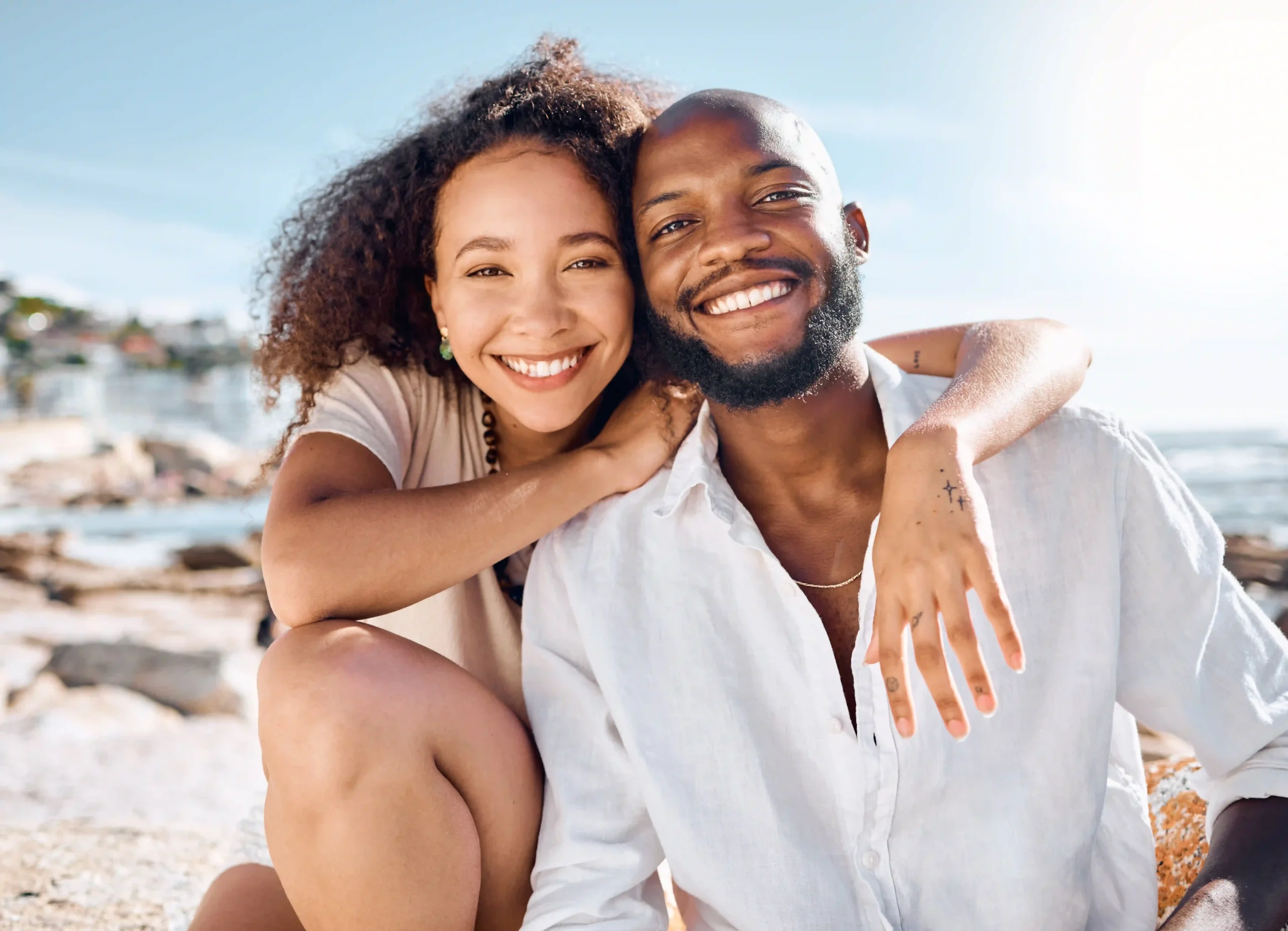 pareja-feliz-novios